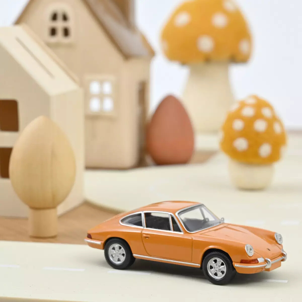 NOREV 750039 1:43 Porsche 911 1969 Bahama Yellow Jet-car