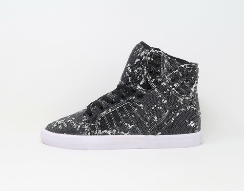supra skytop black and white