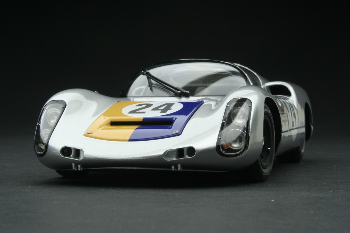 Exoto | 1:18 | 1968 Lufthansa Martini Porsche 910 | Nurburgring