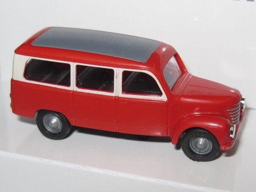 Busch 8682 - Spur TT - Barkas Framo V901/2 - Bus - rojo / beige | Zustand: Neu