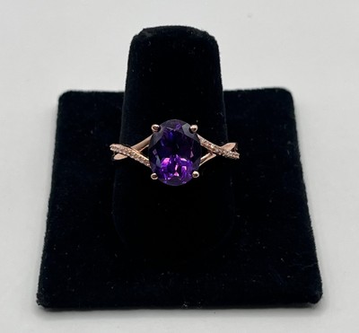 10 Karat Rotgold Ring 2,50 kt Amethyst mit natürlichen Diamanten
