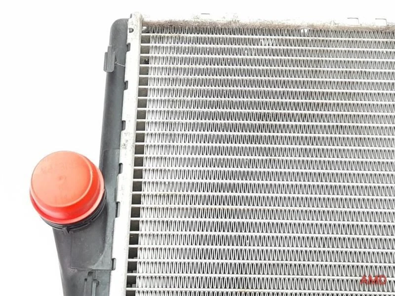 2001 BMW 330ci 325ci 325i 330i 325xi E46 Engine Radiator Manual Transmission - Image 2 of 4