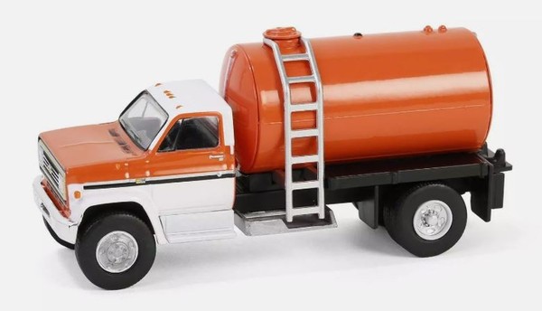 Greenlight, Chevrolet C-70 4X2 1984 Tank Orange Aus Der Serie Sd Trucks Unter...-image