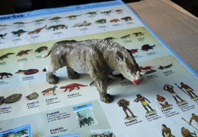 STARLUX SERIE PREHISTOIRE : DINOSAURE POLACANTHUS (n° catalogue : 96