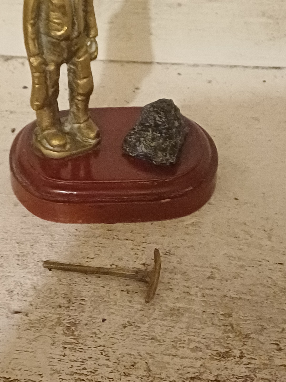 Picture 8 of 24