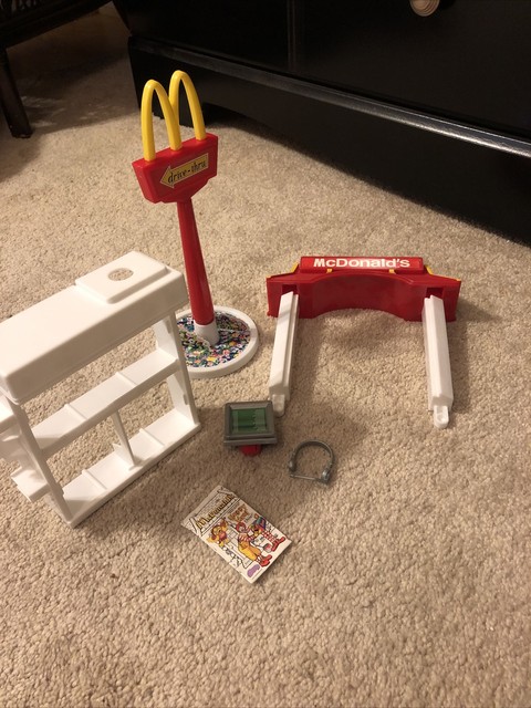barbie mcdonalds drive thru playset