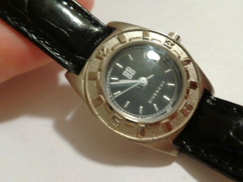 givenchy life watch
