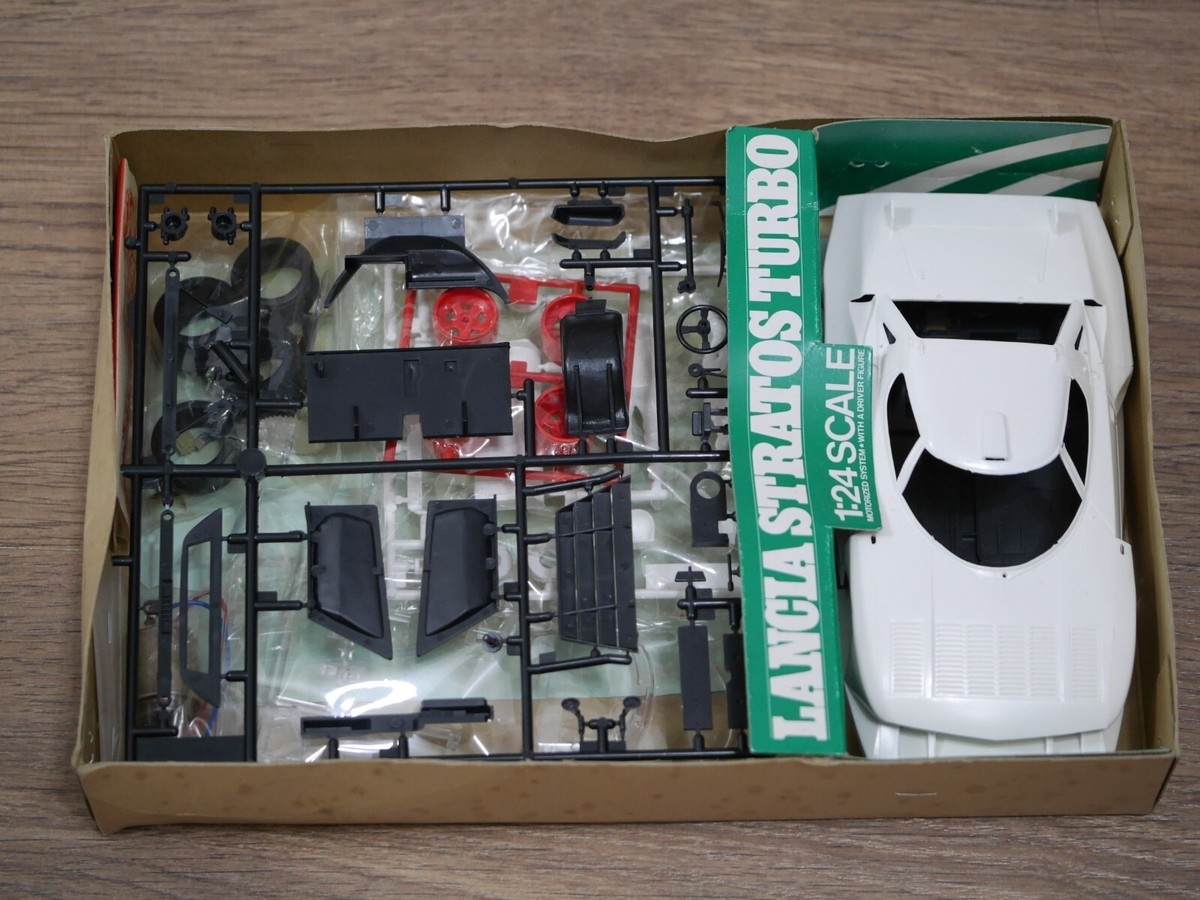 Tamiya Lancia Stratos Turbo Motorized with Driver 1:24 Model Kit
