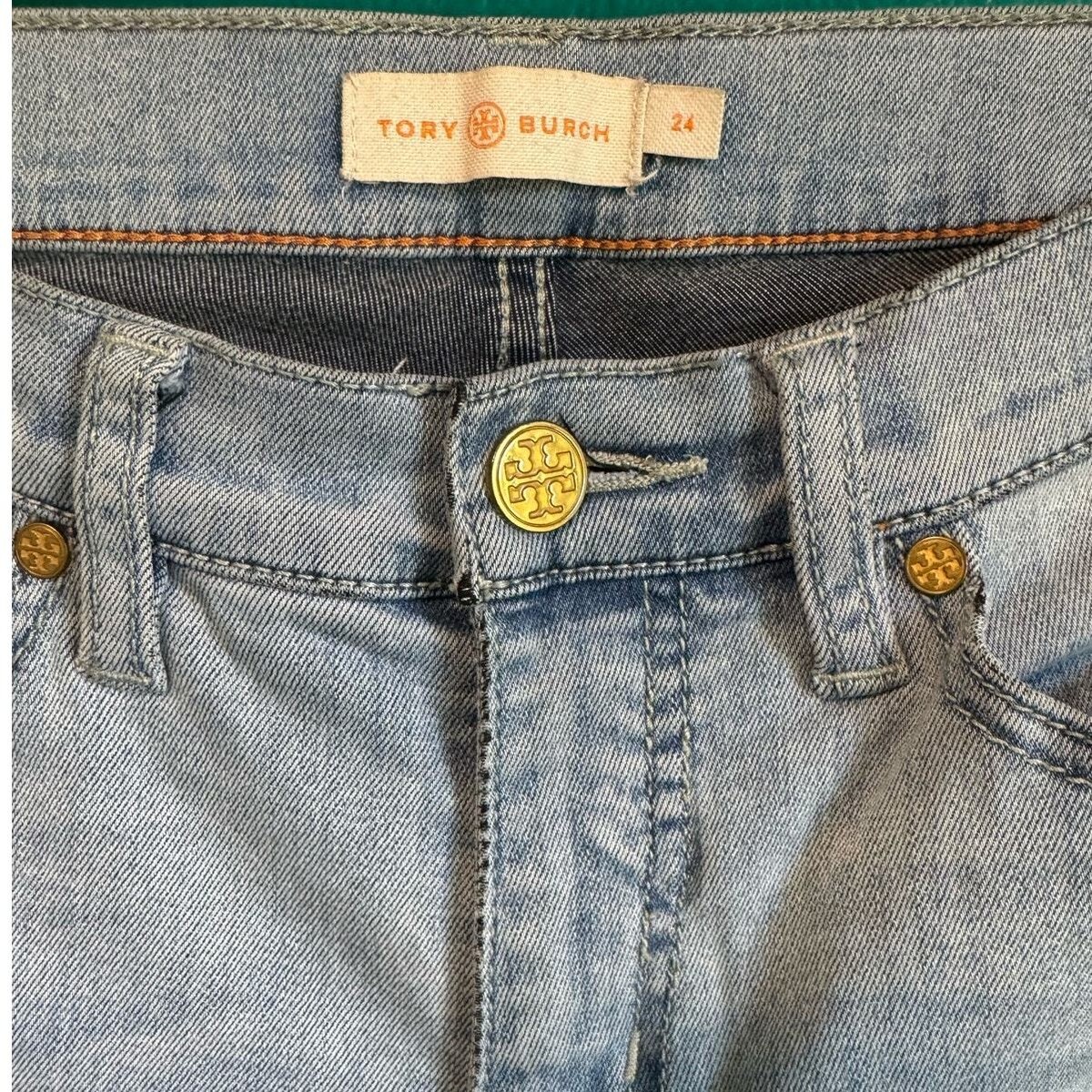 TORY BURCH デニム 24 TORY BURCH トリーバーチ フラワー刺繍デニムパンツ ホワイト