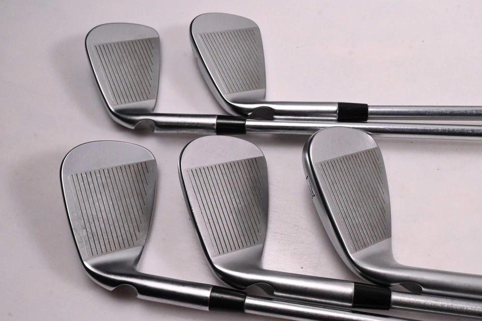 Ping i525 Irons / 6-PW / Black Dot / Regular Flex Project X IO 105 Shafts - Image 3 of 4
