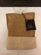 Fox Paw Hoppy faux sheepskin snow scraper 