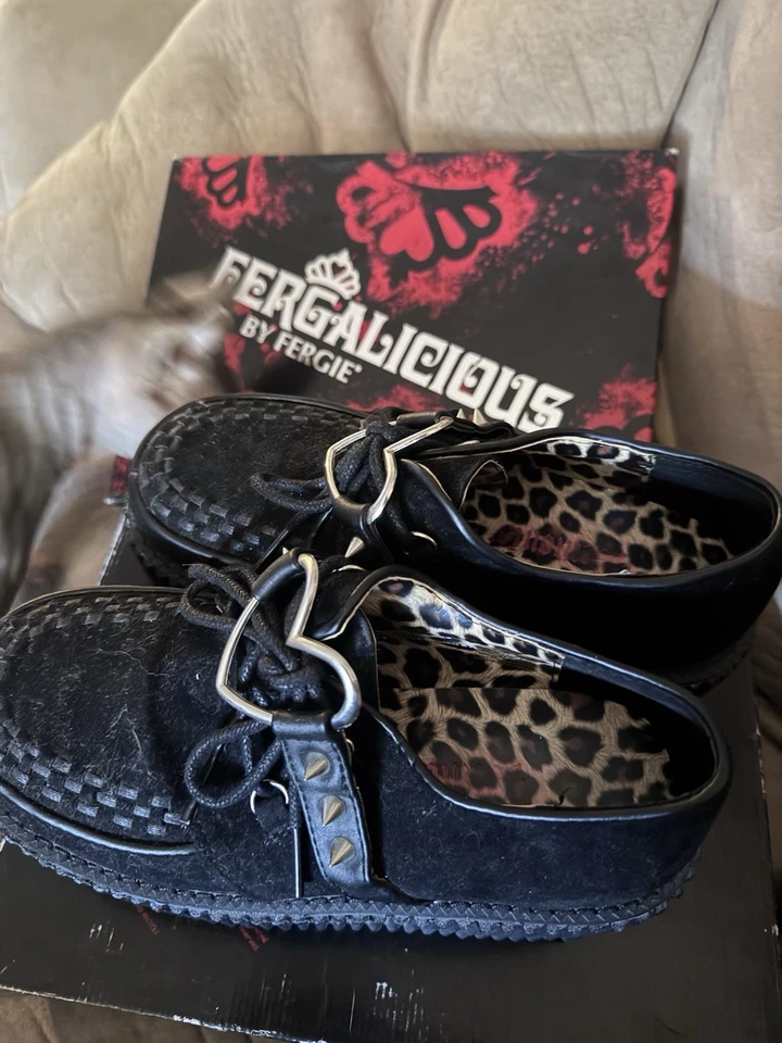 Women’s fergalicious Platforms Size 7 Demonic Creeper 206 - Image 2 of 3