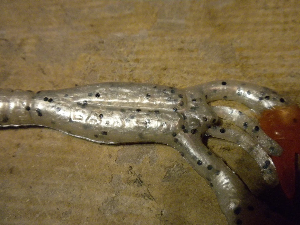 Vintage Loose Opened 15 Gene Larew Salt Craw Black Dot Speckled With Orange Claw - Image 4 of 4