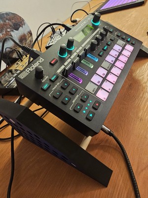 Custom portable selectable angle synthesizer stand, gift idea for musicians