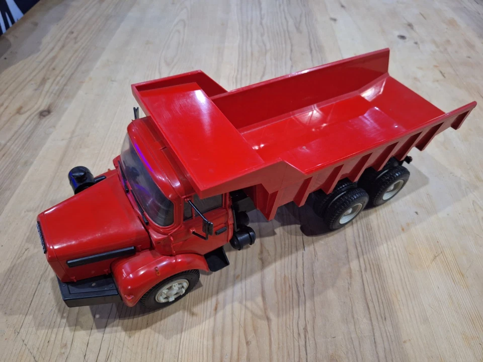 CAMION MONT BLANC - RENAULT GBH 280 Benne rouge 1:20 - Photo 3/4