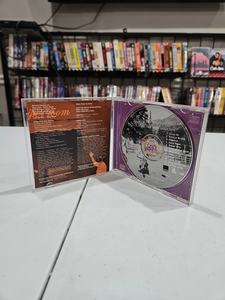 Neurotic Outsiders  - S/T - CD - 1996 WEA  - CANADA - CINRAM -Duff McKagan  Foto 3 de 4