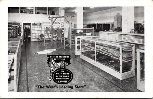 Interior Western Ranchman Outfitters Cheyenne Wyoming Postcard - Foto 1 di 2