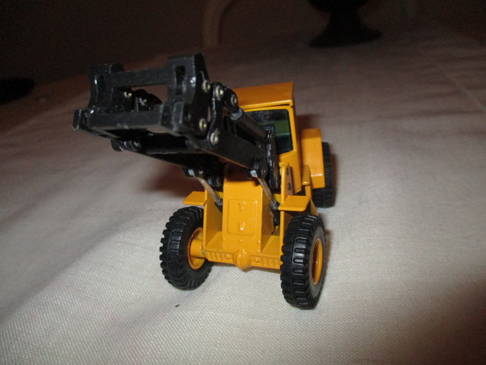 Picture 1 of 3