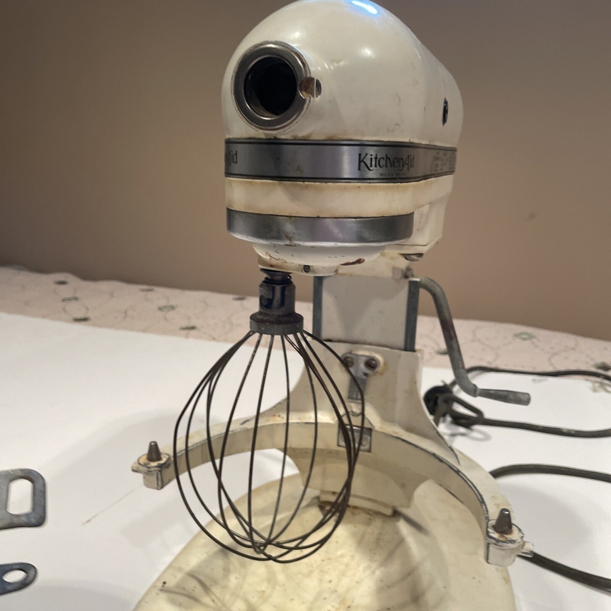 Rare KitchenAid Hobart Vtg Model K5-A White 10 Speed Lift Rare KitchenAid Hobart Vtg Model K5-A White 10 Speed Lift