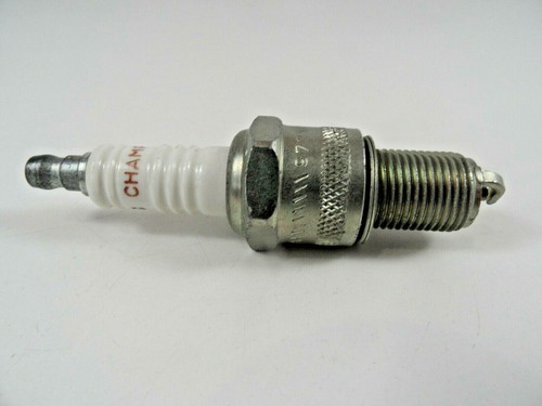 1x CHAMPION Spark Plug RN9YC - Bild 2 von 5