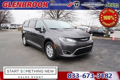 2020 Chrysler Pacifica Touring L 2020 Chrysler Pacifica Touring L 9 Miles Crystal Metallic 4D Passenger Van 3.6L