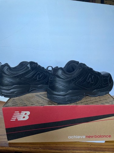 Size 9 New Balance 608V2B Black - 第 1/2 張圖片