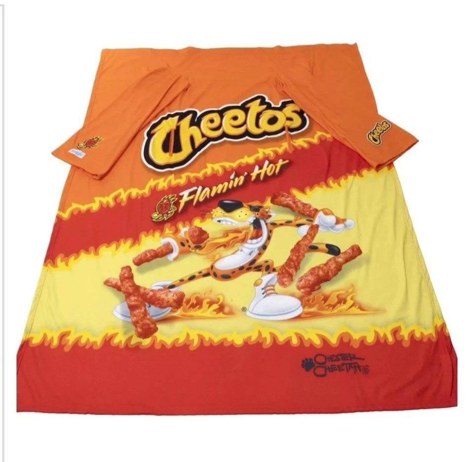 Мягкое носимое одеяло с рукавами Snuggie Flamin Hot Cheetos 71 x 54 дюйма - новое - - Изображение 4 из 4
