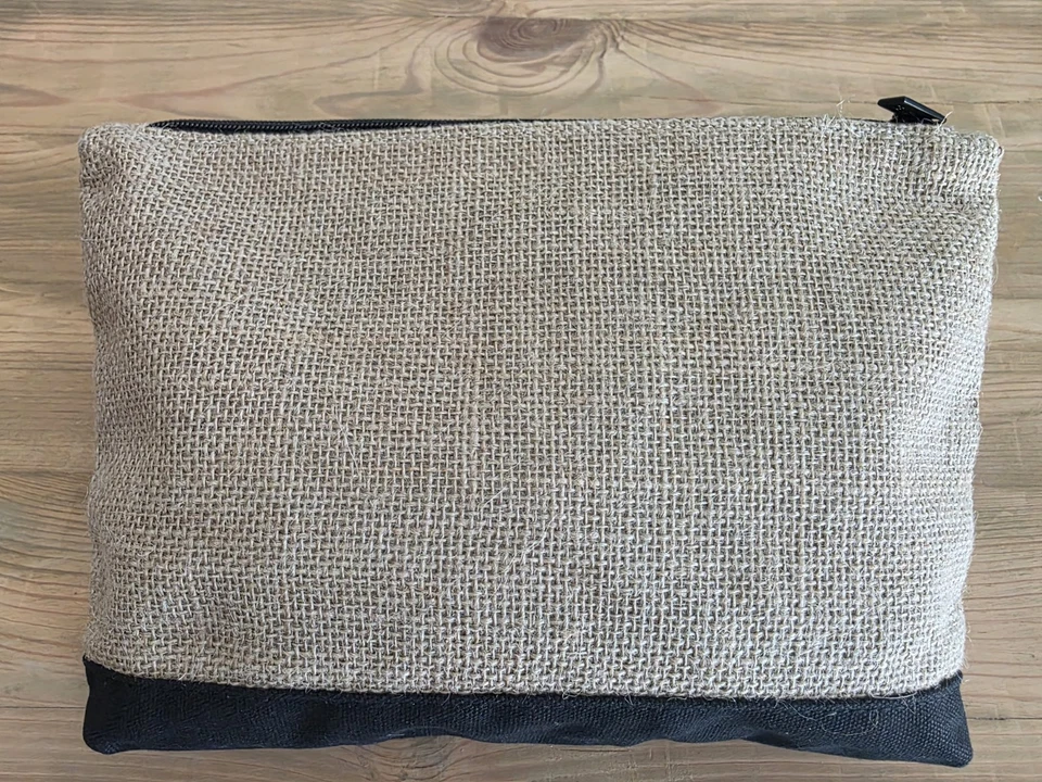 Bolso sin asas Chanel Beaute Alaplage GWP novedad yute artículos de tocador bolsa de cosméticos NUEVO con CAJA Foto 2 de 4