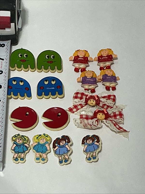 16 VINTAGE PACKMAN PACK MAN CABAGE PATCH KIDS 1980s Hair Clips Barrettes Arcade