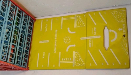 Vintage 1984 Garage Cary Case Parks 72 Cars with (30) Vehicles Matchbox Husky - Picture 10 of 23