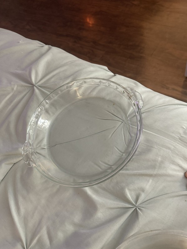 VINTAGE PYREX PIE PLATE GLASS DISH 9.5 in. DEEP FLUTED 