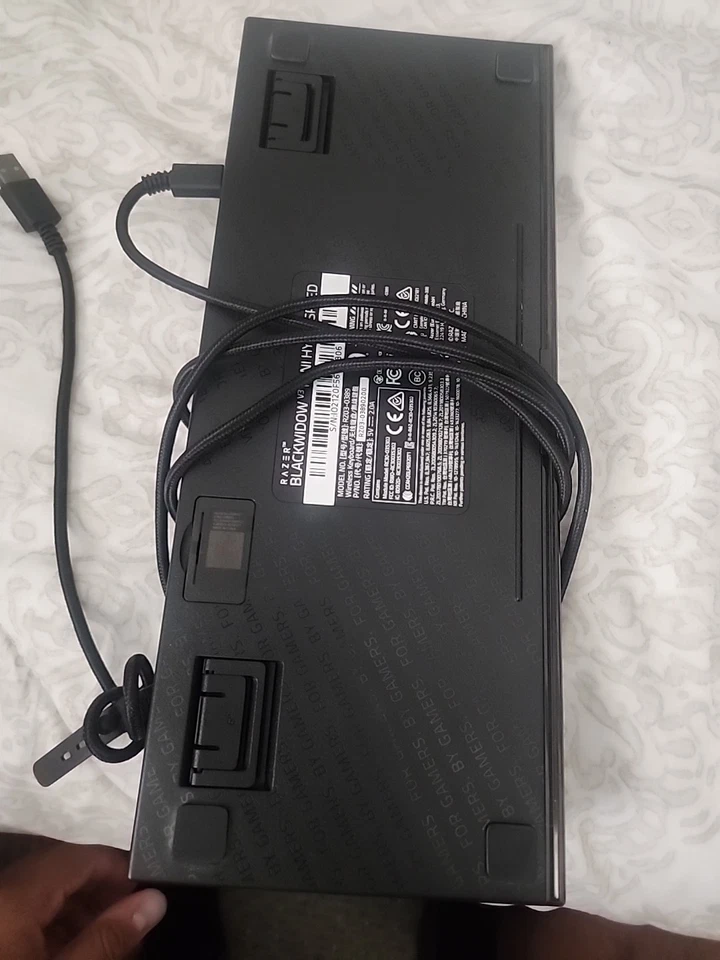 雷蛇 Blackwidow V3 迷你超速 65% 无线游戏键盘黄色开关 — 第 2/2 张图片