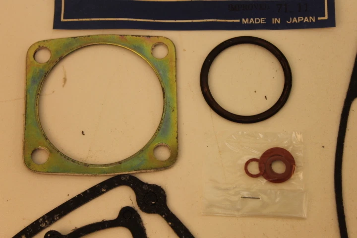 NOS NEW SCM KAWASAKI F2 F2TR COMPLETE GASKET SET Foto 4 de 4