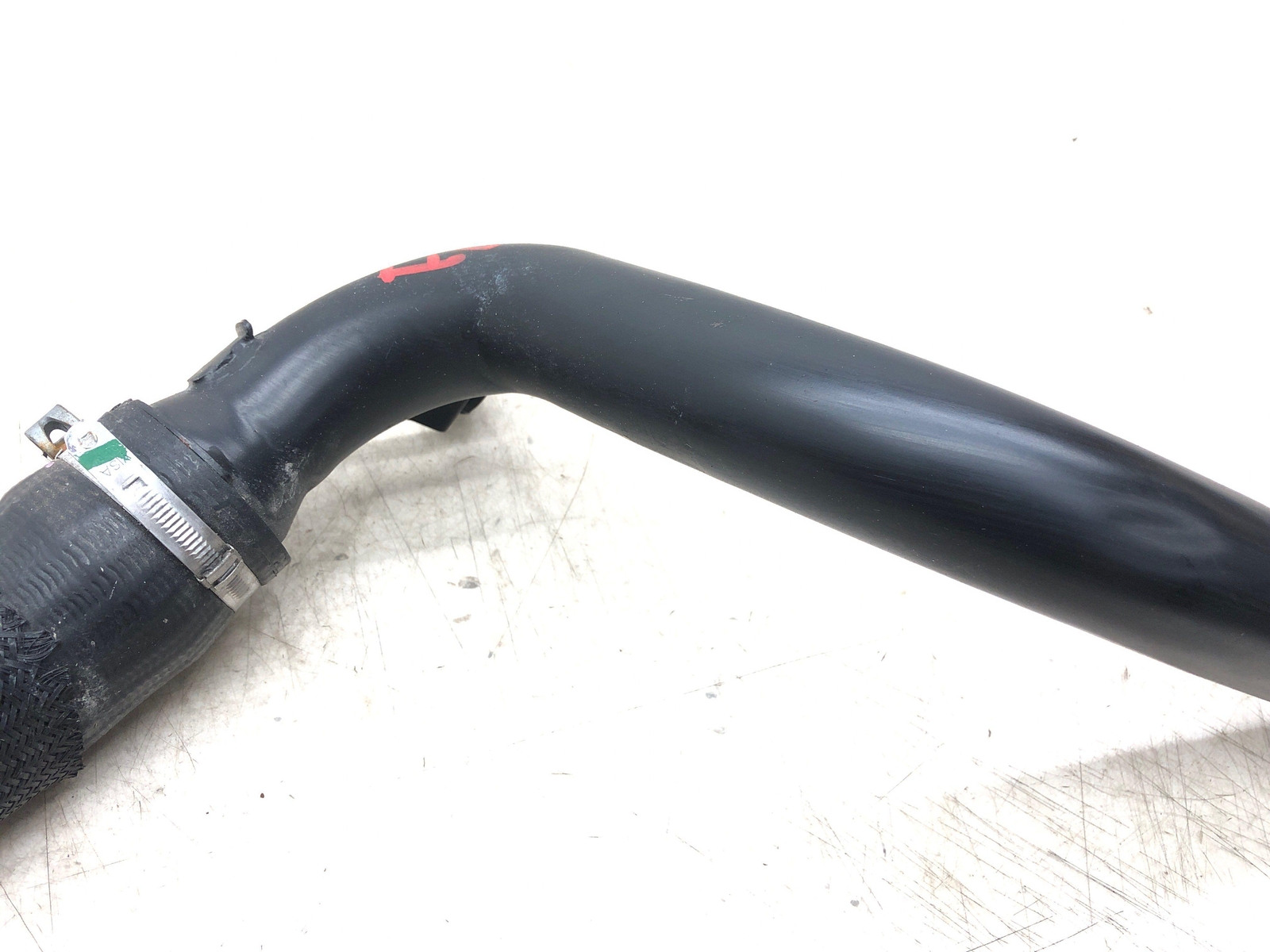 2017-2022 MASERATI LEVANTE 3.0L LEFT INTERCOOLER SLEEVE HOSE DUCT 670031966 OEM