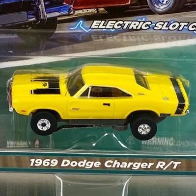 NEW Auto World 1969 Dodge Charger R/T Yellow Cars N Coffee Slot Car ThunderJet
