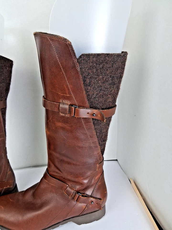 Botas para mujer Teva marrón talla 8,5, 13 pulgadas de tacón a parte superior. Gunsmoke impermeable. Foto 2 de 4