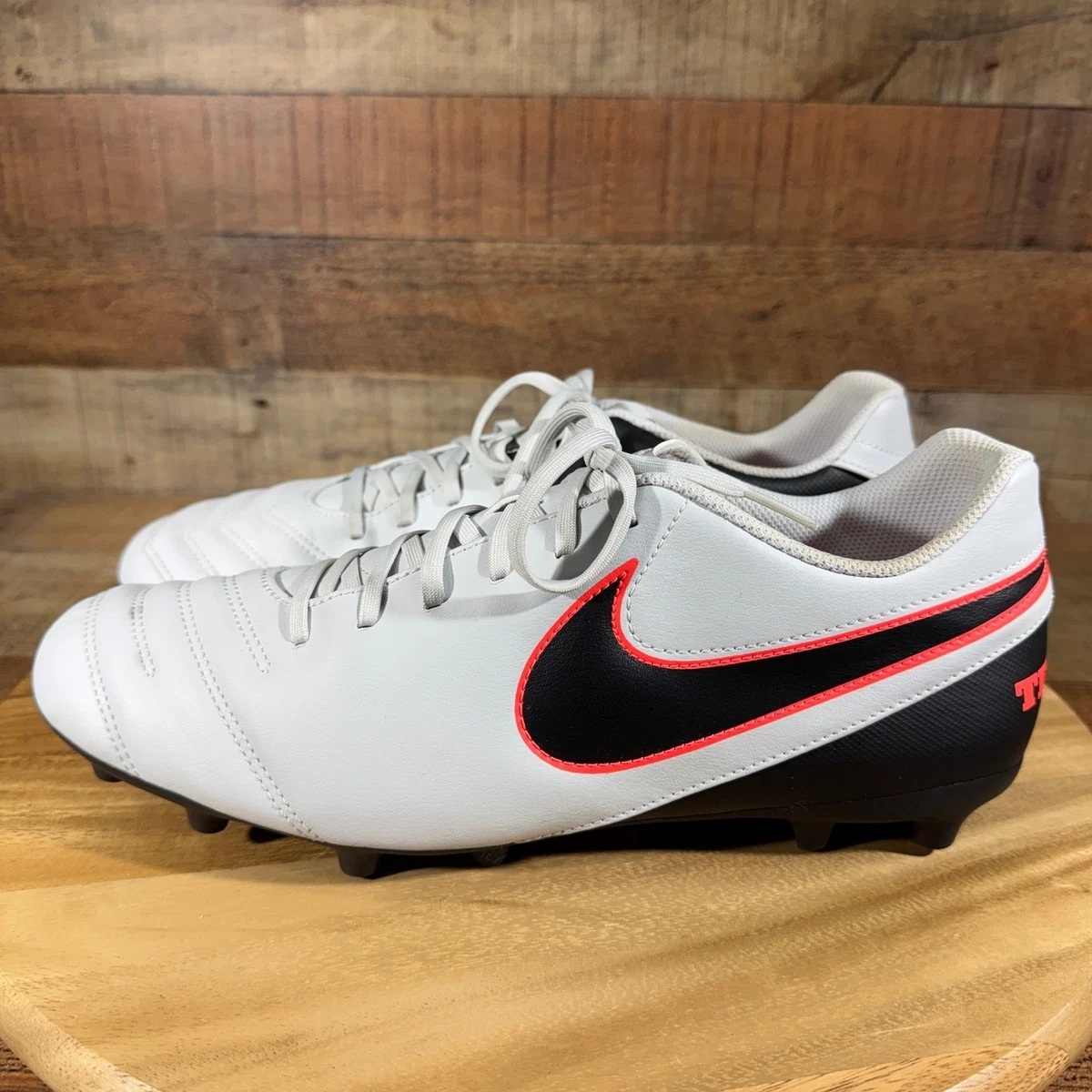Preços baixos em Tênis de futebol Nike Tiempo | eBay