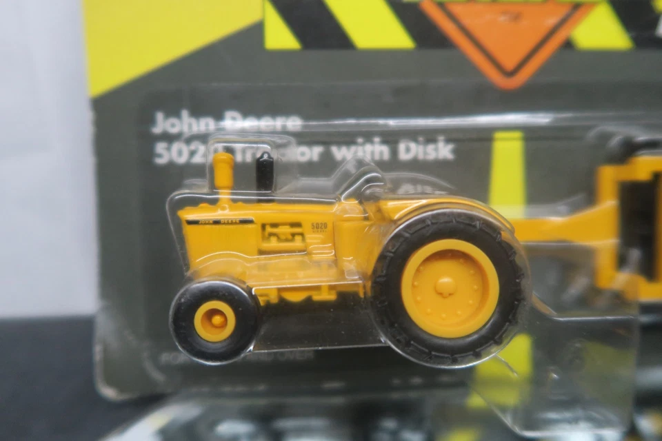 ERTL 1998 1/64? ¡Tractor John Deere 5020 construcción de carreteras con remolque de disco! Foto 4 de 4
