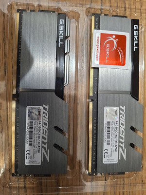 16GB G.SKILL Trident Z 3200MHz CL14-14-14-34 Samsung B-Die