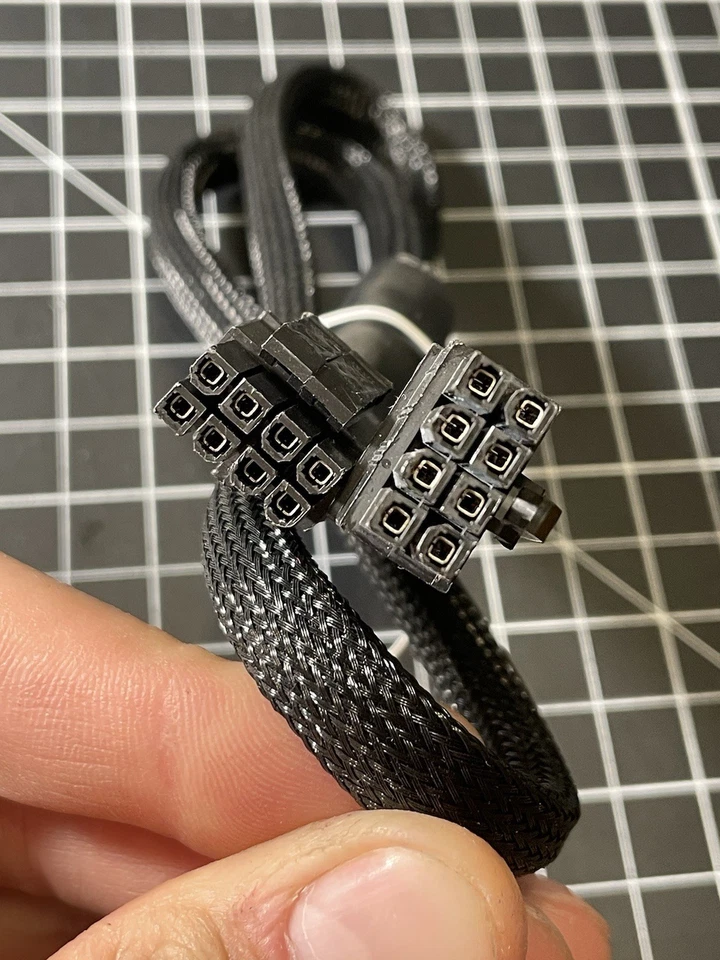 Corsair Modular ATX PSU Cable 8-Pin PSU to 4+4-Pin CPU (34-0 00370) - Image 2 of 4