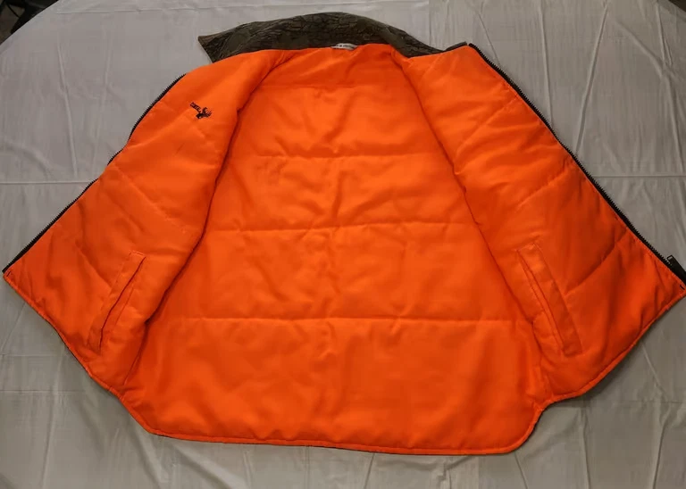 Vintage Winchester Conceal Camo Reversible Hunting Vest Jacket Large Worn - Image 4 of 4