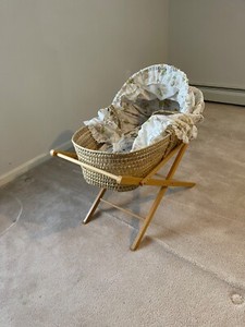 Heirloom quality 'Moses basket' Simplicatex Brand British Made.