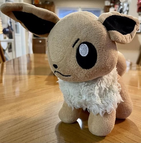 Vintage Pokemon EEVEE 13" Plush Doll Figure Banpresto Japan 2010 B8 - Picture 2 of 7