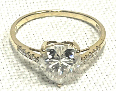 Schöner massiver 18k Gelbgold herzförmiger 2 TCW Moissanit Verlobungsring s7