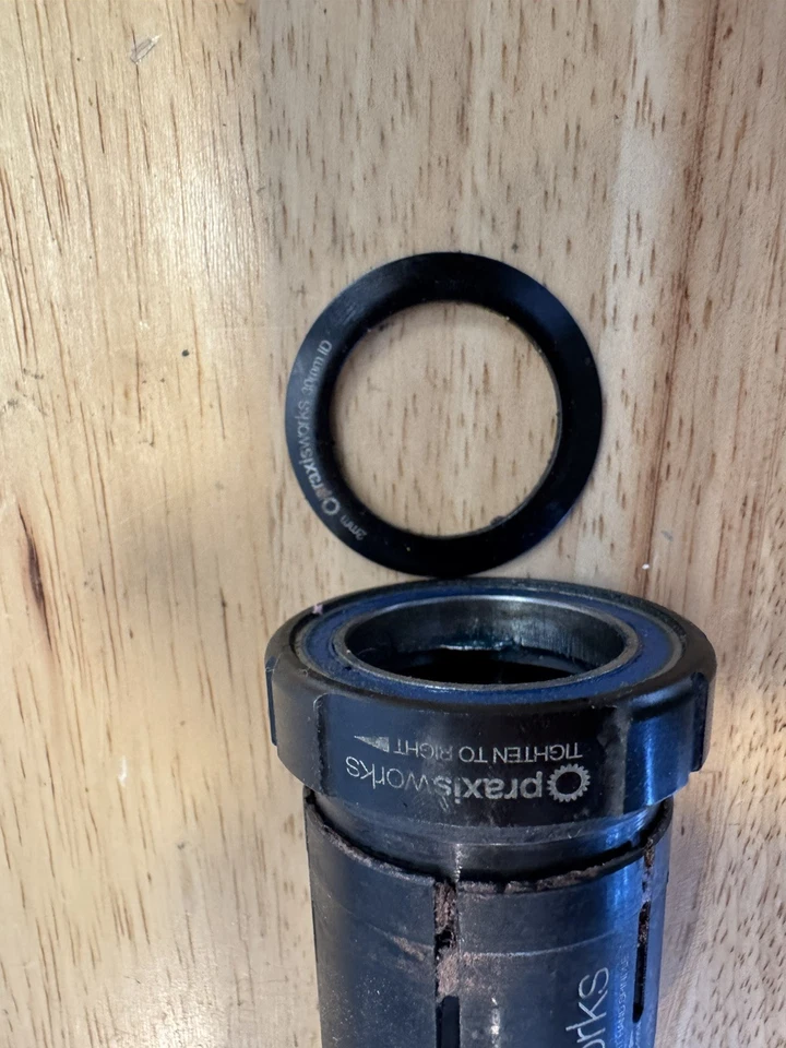 PRAXIS WORKS M30–BB30/PF30 68mm ROAD Bottom Bracket Used  - Image 2 of 3