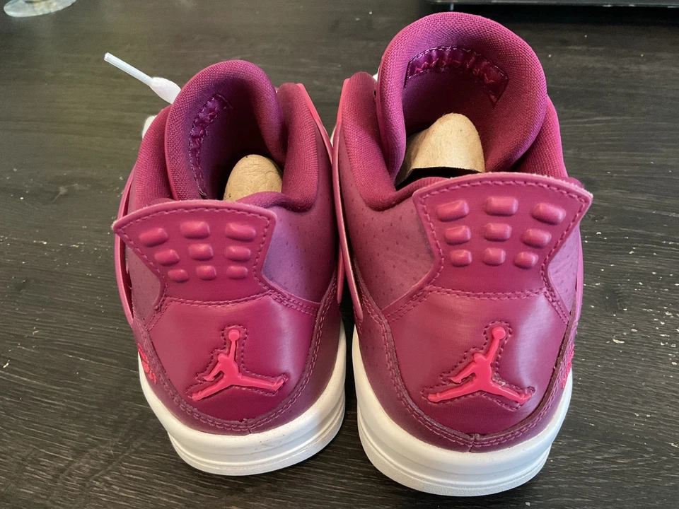Air Jordan 4 Retro GS For the Love Foto 2 de 4