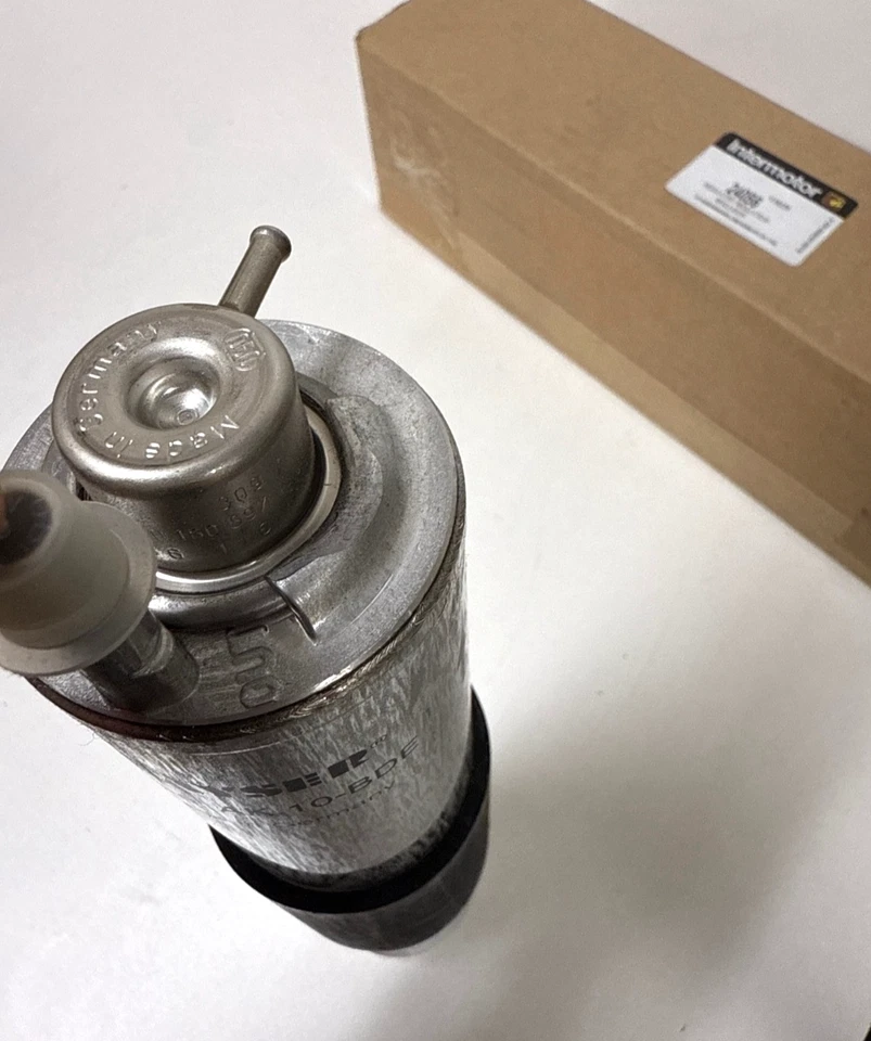 Carquest Intermotor 24056 Fuel Pressure Regulator – OE Replacement for BMW 330Ci Foto 4 de 4