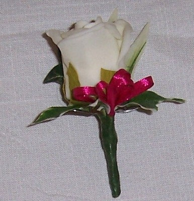 Elfenbein Rose Knopflöcher Hot Pink Band Schleifen Künstliche Hochzeit Blumen Neu