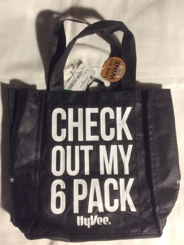 HyVee Lot 2 NEW Reusable Check Out My 6 Pack Tote Bag Beer Wine Black Pocjets