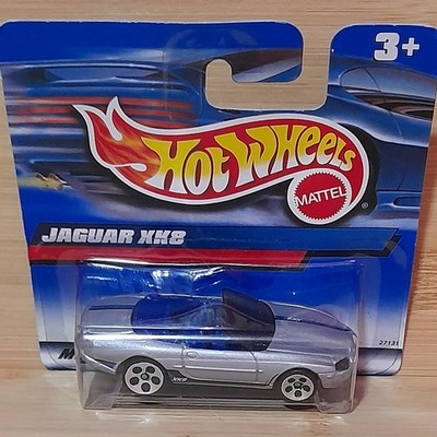 Hot Wheels 1998 JAGUAR XK8 in Silber OVP